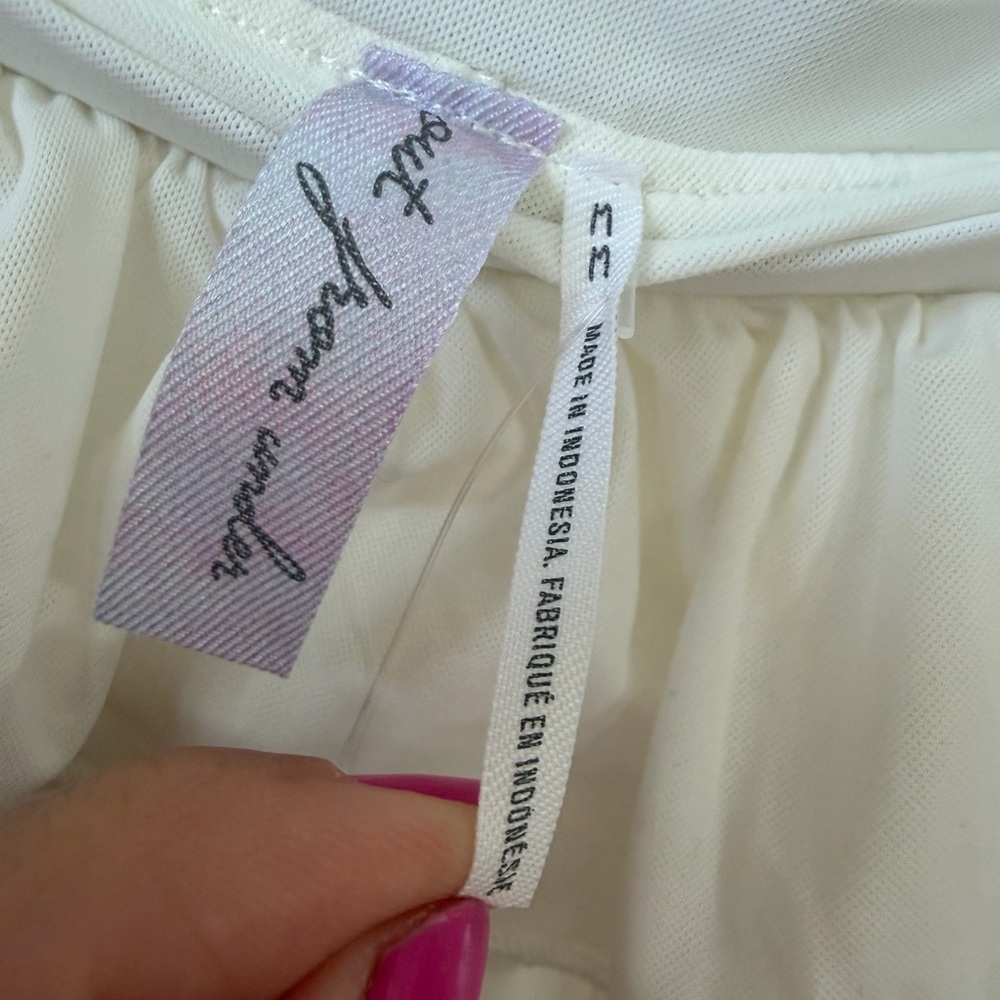 Urban Outfitters Cloud Dancer White Ruffled MiniSkirt Built in Shorts Medium NWT - Picture 7 of 9